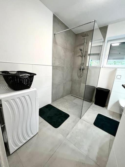 Ab Apartment Moderne Zweizimmerwohnung Villach Extérieur photo